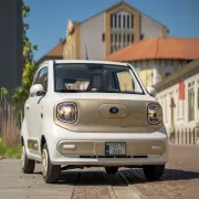 Masina electrica Aigo M1 urbana - autonomie 180 km, 4 locuri, permis B1, Alb Iasomie