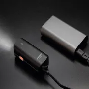 Far RAVEMEN LR1000 USB 1000 lumeni - Negru