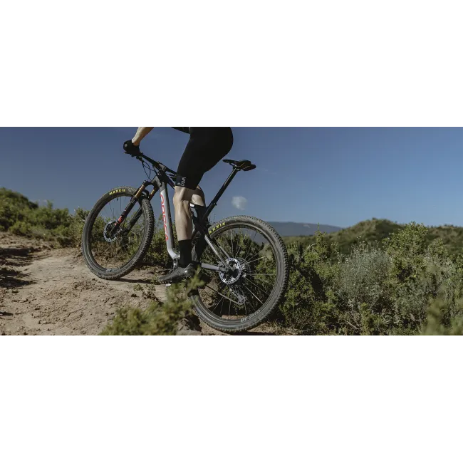 Orbea OIZ H20 Apricot Orange-Limestone Beige (Matt) - bicicletă MTB XC full suspension