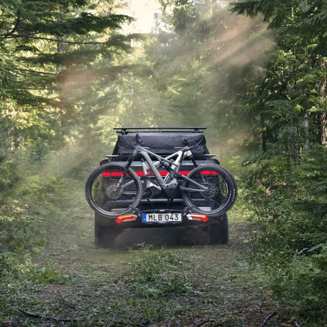 Thule Epos 3B - suport pentru 3 biciclete electrice cu montare pe carlig