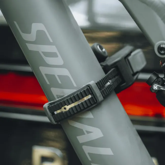 Thule Epos 2B - suport pentru 2 biciclete electrice cu montare pe carlig
