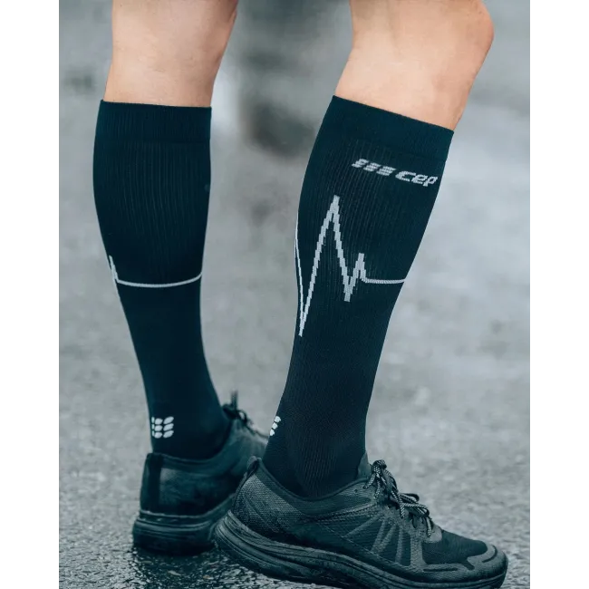 CEP - Sosete de compresie pentru femei Heartbeat Woman Tall comp  - negru alb dark clouds