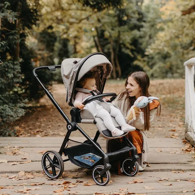 Carucior modular 4in1 Coccolle Lissia Butternut Beige cu Scoica auto iSize Coccolle Knox Black si Baza isofix iSize Coccolle Knox
