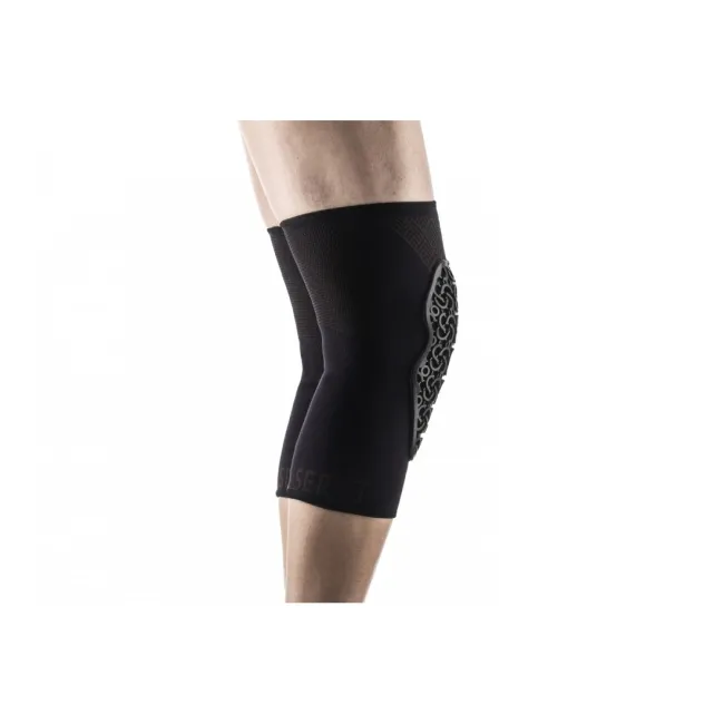 Protectii genunchi Seryt Alps Black M